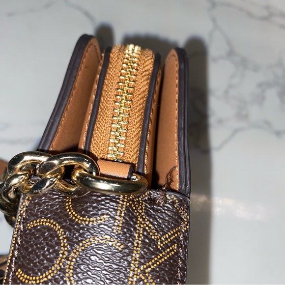 Calvin Klein Crossbody - Picture 9 of 16